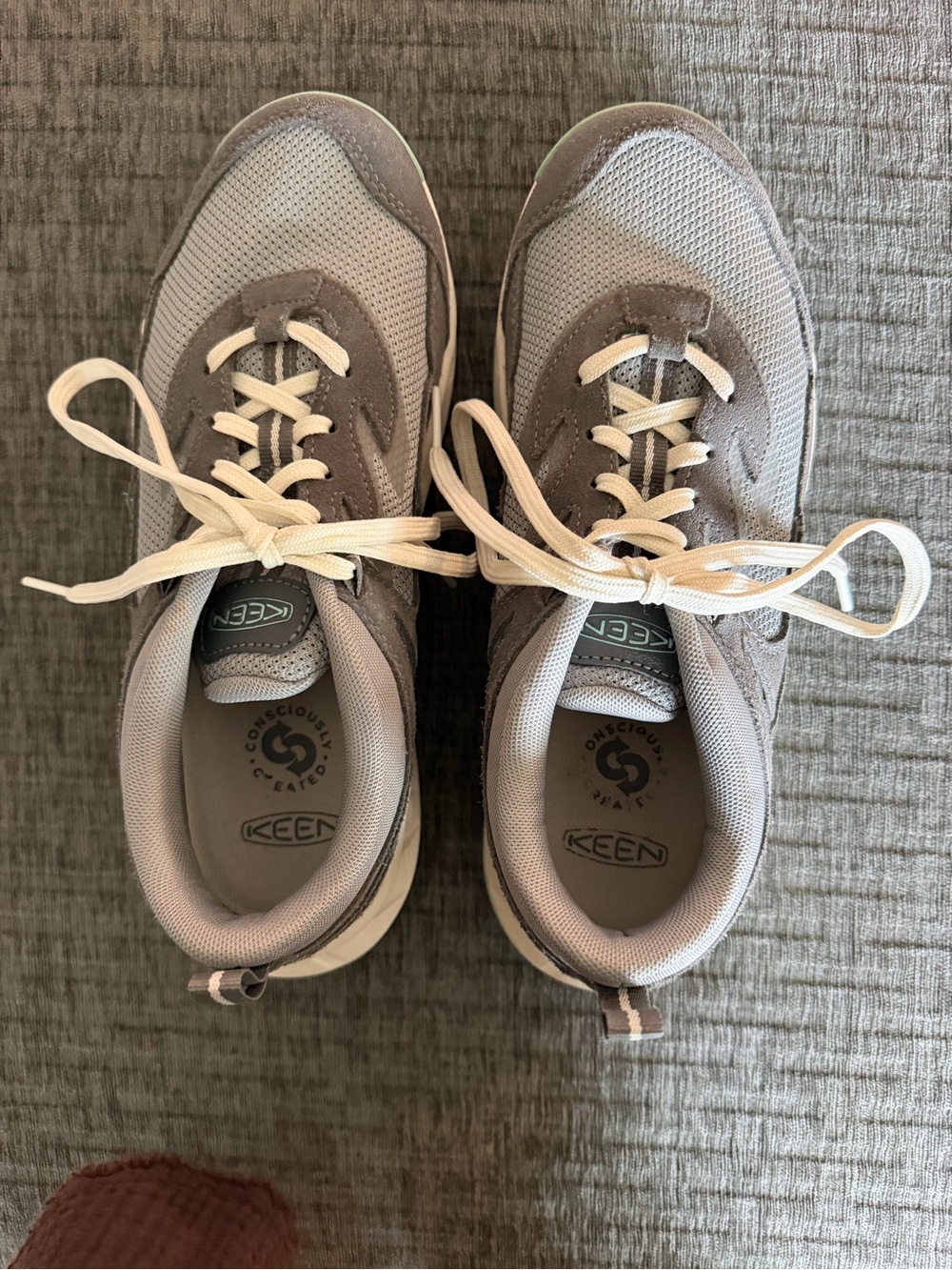 KEEN Women’s Light Gray Lace-Up Athletic Sneakers